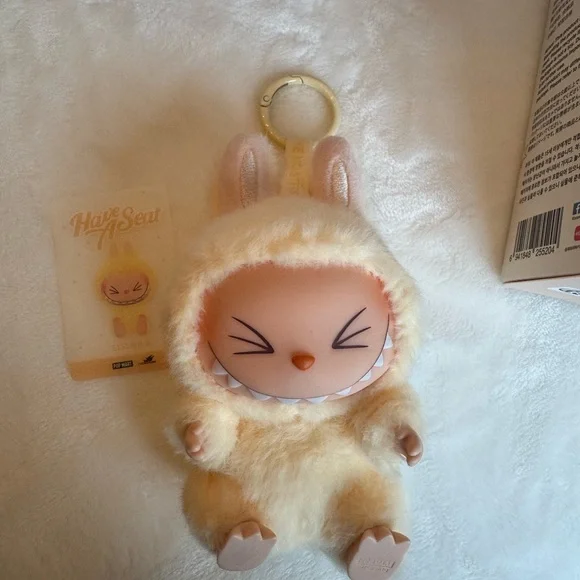 SISI Labubu Have A Seat Brand New - Picture 11 of 11